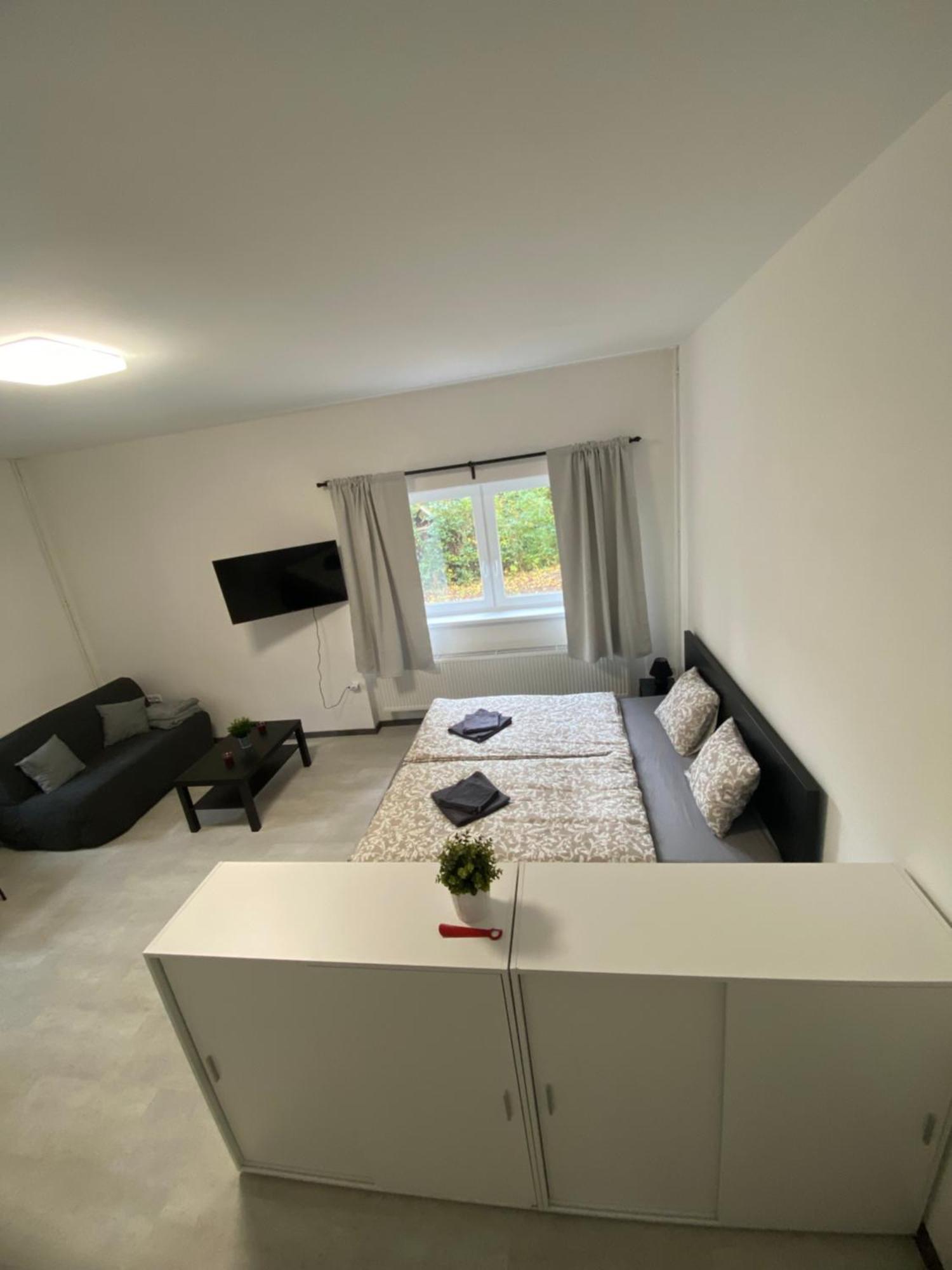 Guest Room Turnov Exterior photo